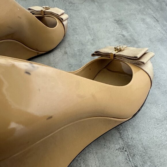 Tory Burch Trudy Peep Toe Patent Leather Wedge Size 7 - Picture 10 of 15